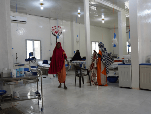 A patient walks in the obstetric fistula ward in MSF supported Bay Regional Hospital in Baidoa, Somalia